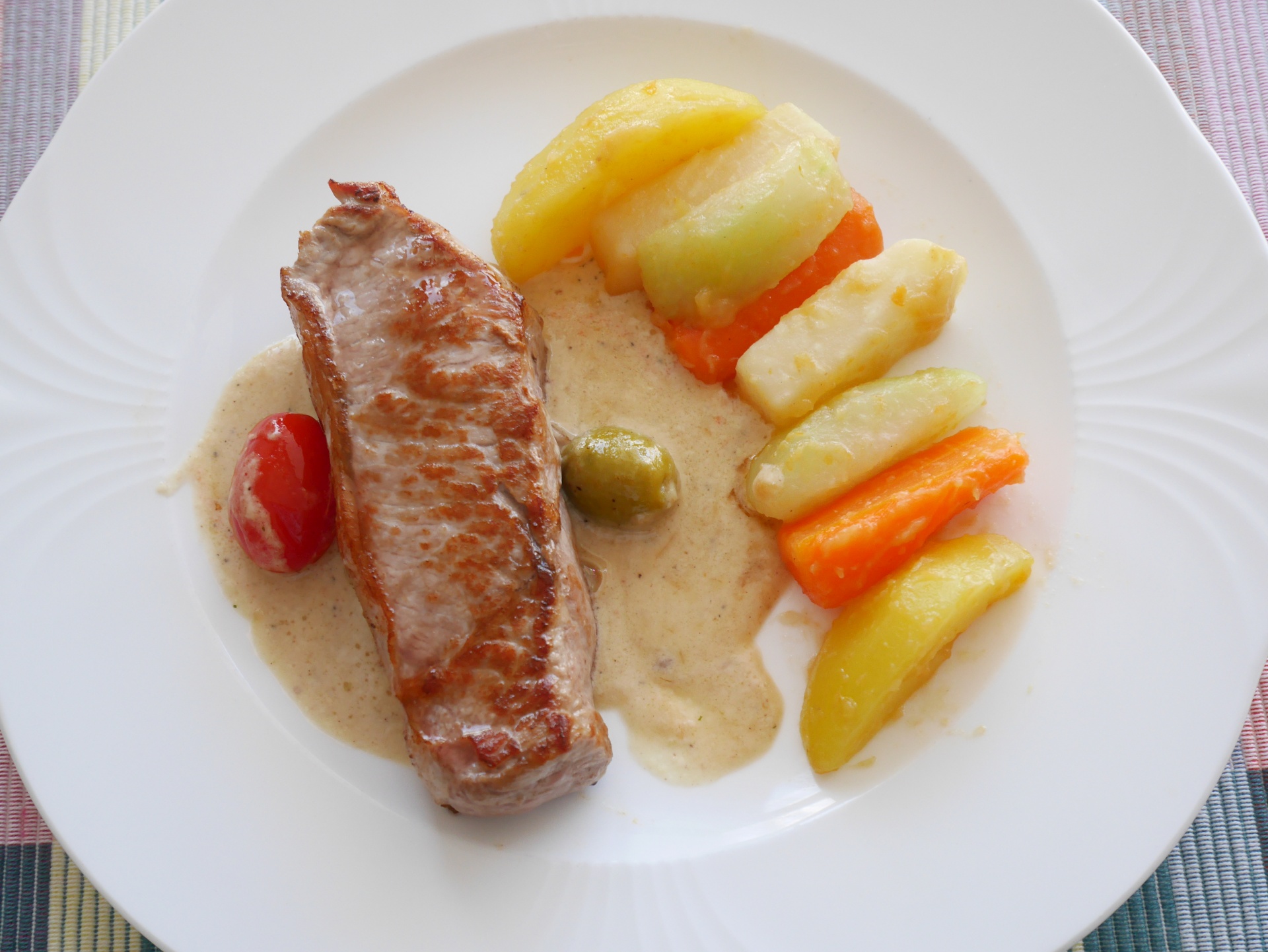 Kalbsrckensteak mit glasiertem Gemse